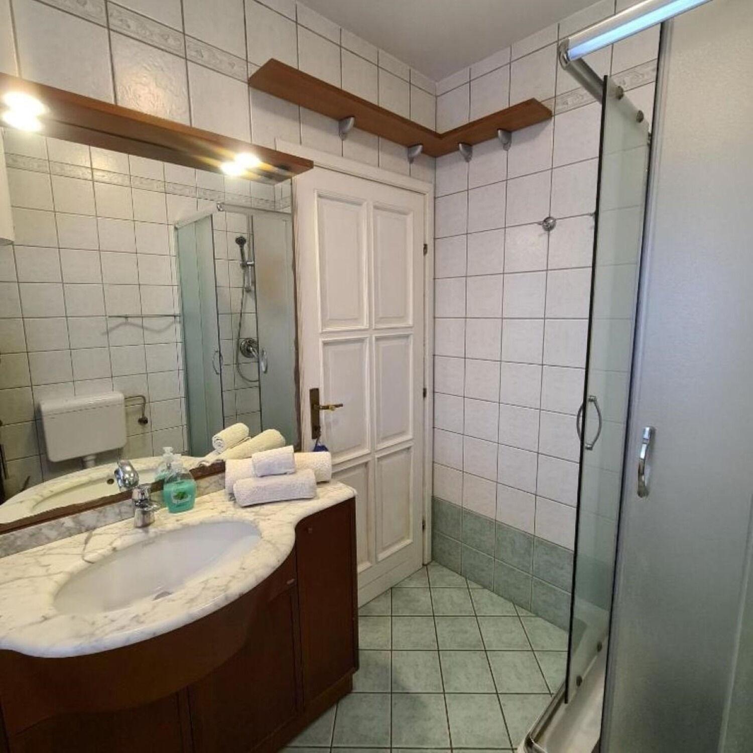 Apartments Berto - 500M To The Beach Ровин Екстериор снимка