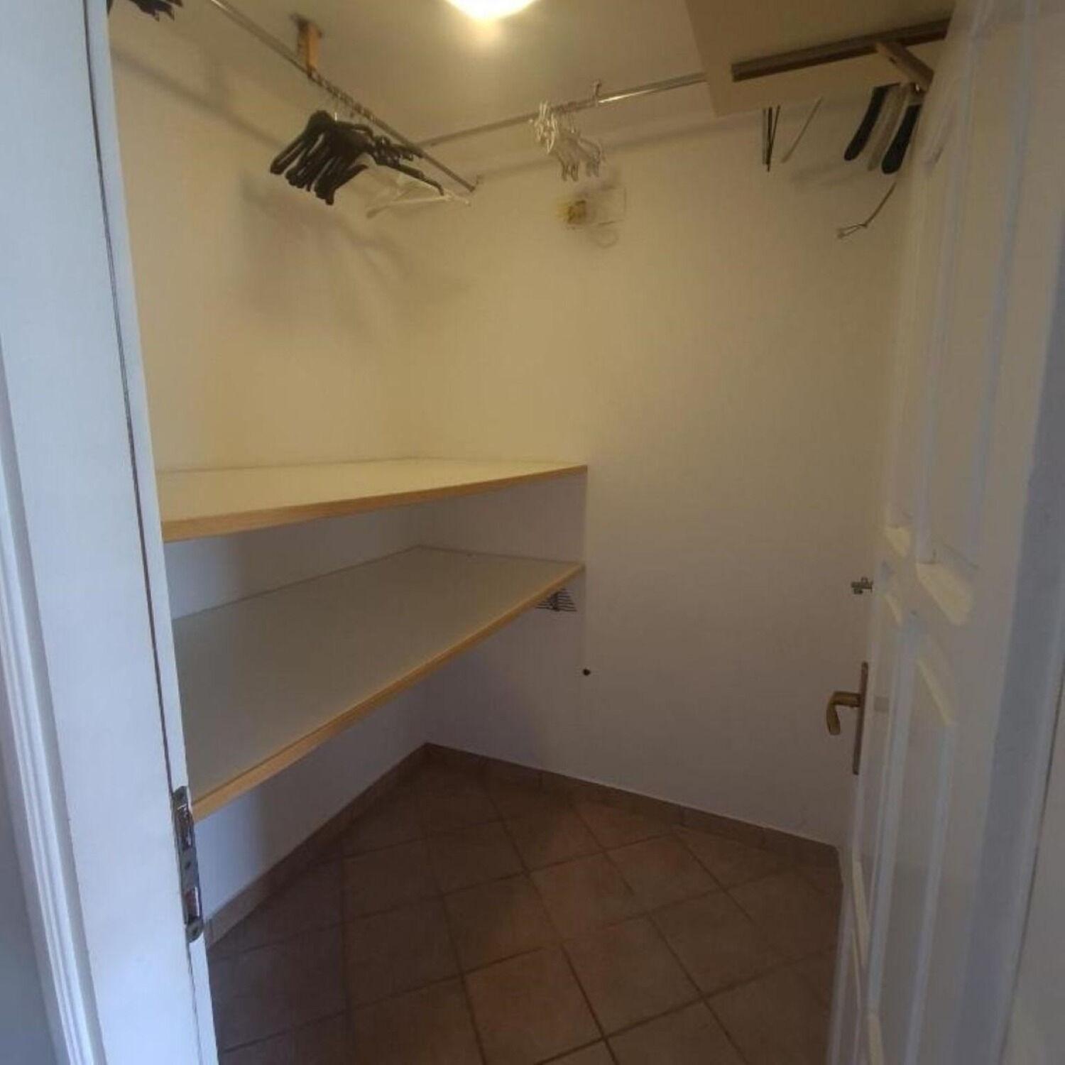 Apartments Berto - 500M To The Beach Ровин Екстериор снимка