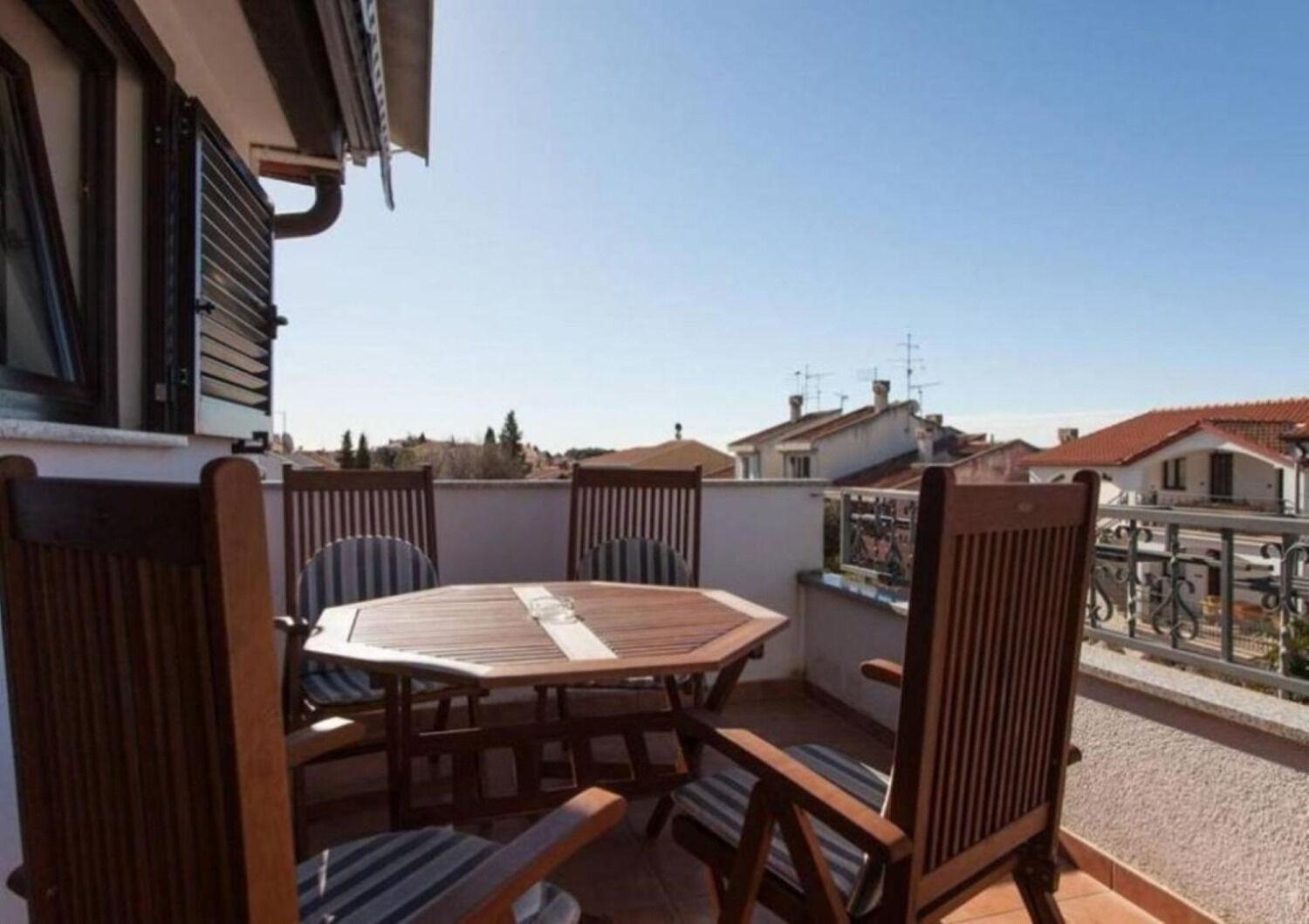 Apartments Berto - 500M To The Beach Ровин Екстериор снимка