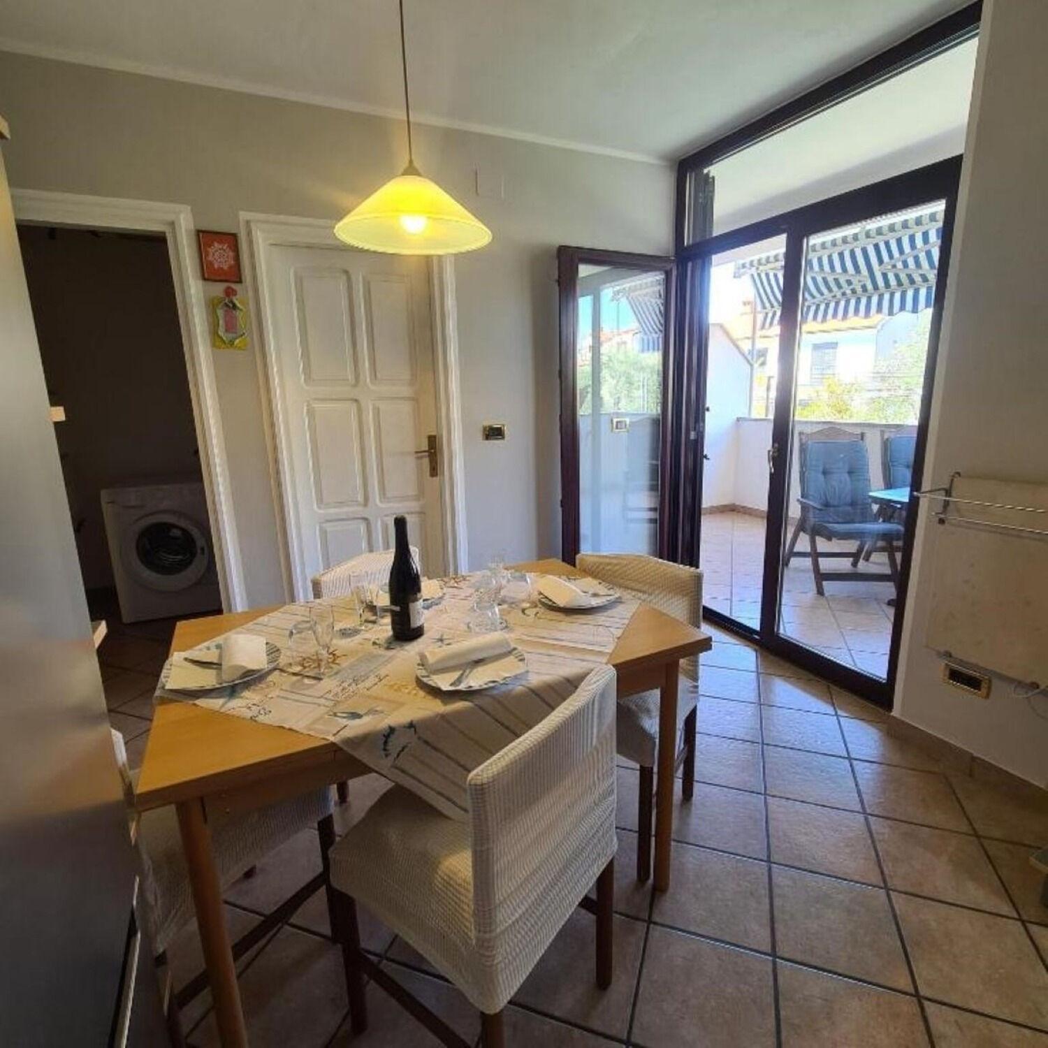 Apartments Berto - 500M To The Beach Ровин Екстериор снимка
