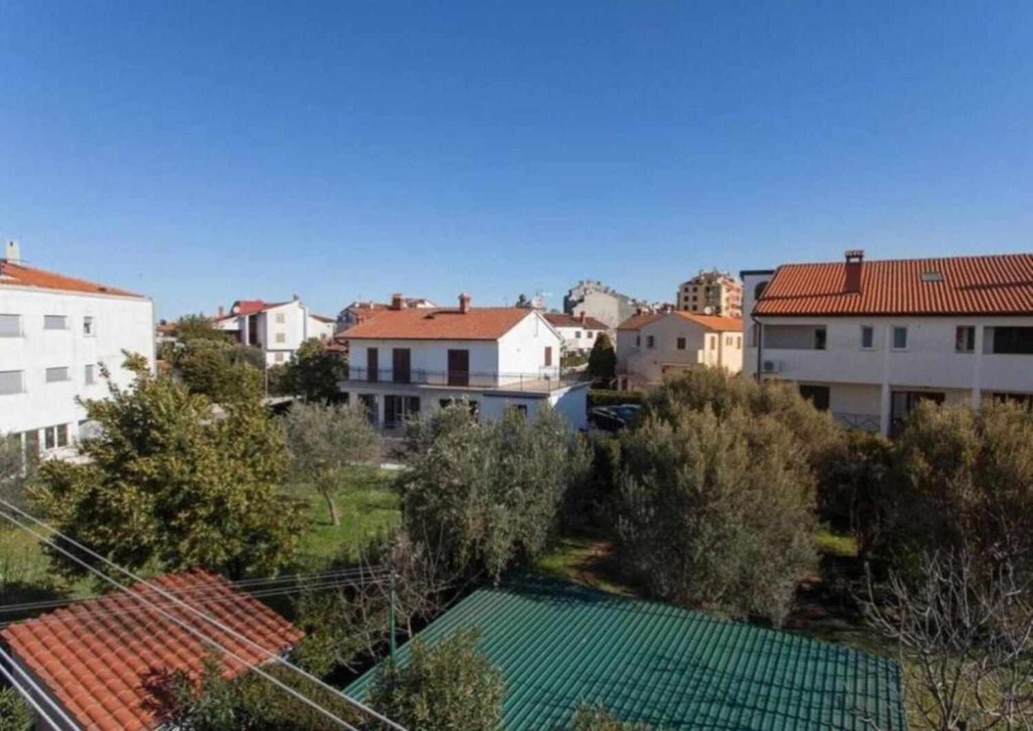 Apartments Berto - 500M To The Beach Ровин Екстериор снимка